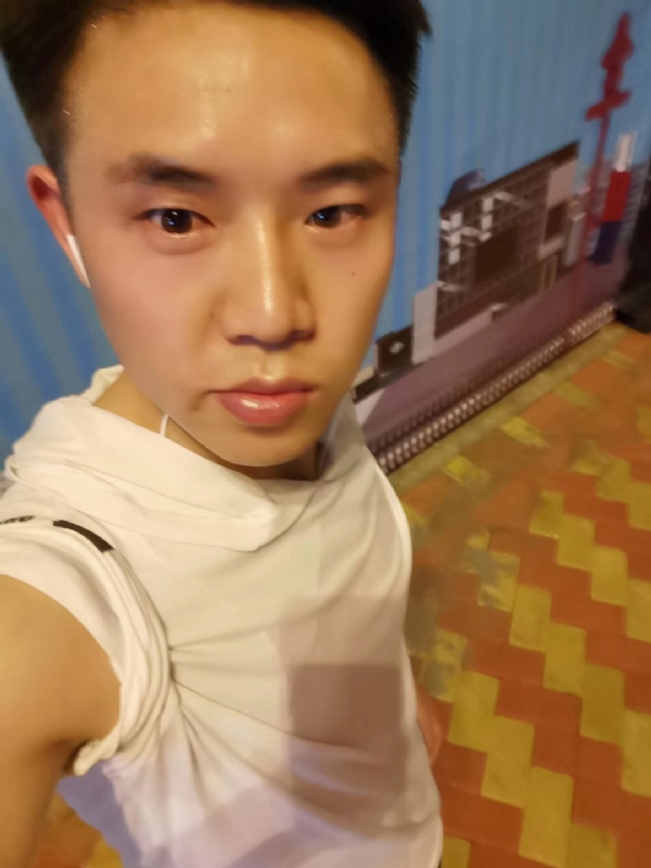小雷的第三张照片--兴义中老年相亲网